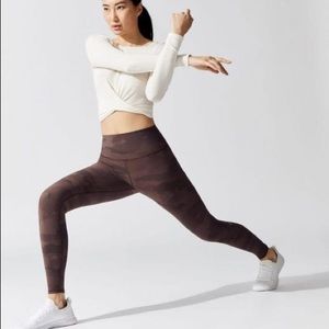 Alo Yoga High-Waist Camo Vapor Legging